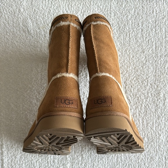 UGG Women’s Classic Short Shearling Braid Boots - Picture 9 of 16